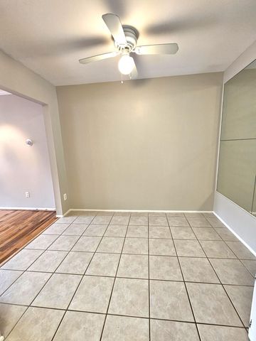 739 W Maple Road, Clawson, MI 48017