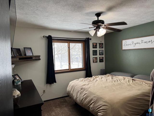 804 S Lakota Ave Avenue, Brandon, SD 57005