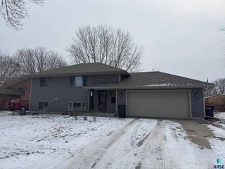 804 S Lakota Ave Avenue, Brandon, SD 57005