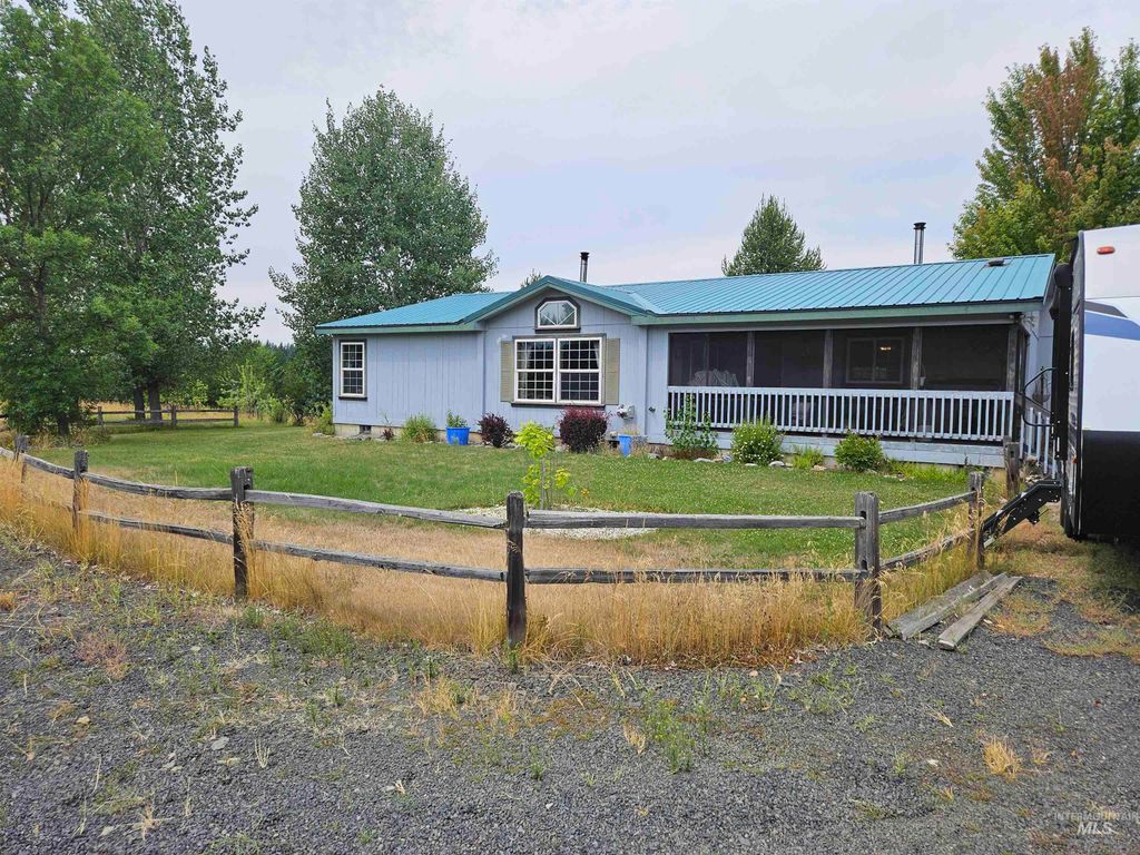 232 Lackey Road, Weippe, ID 83553