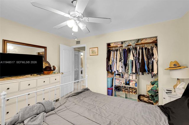 545 NW 142nd St, North Miami, FL 33168