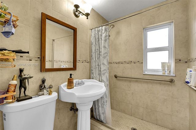 545 NW 142nd St, North Miami, FL 33168