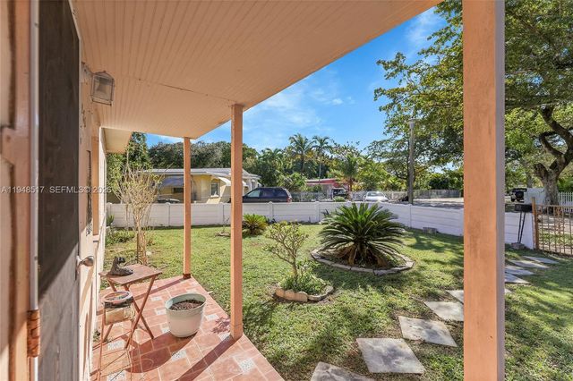 545 NW 142nd St, North Miami, FL 33168