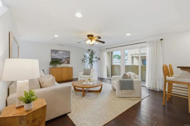 2018 Hornblend St, San Diego, CA 92109