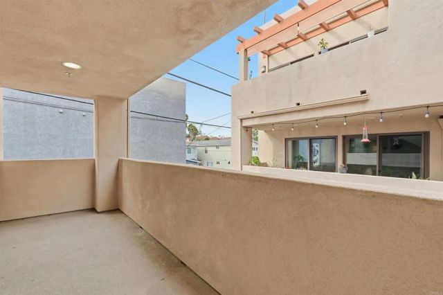 2018 Hornblend St, San Diego, CA 92109