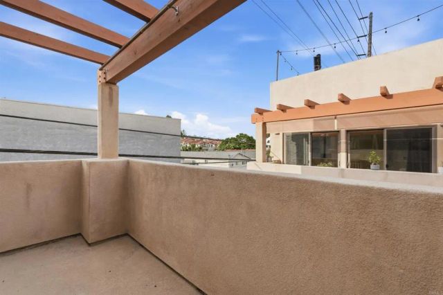 2018 Hornblend St, San Diego, CA 92109