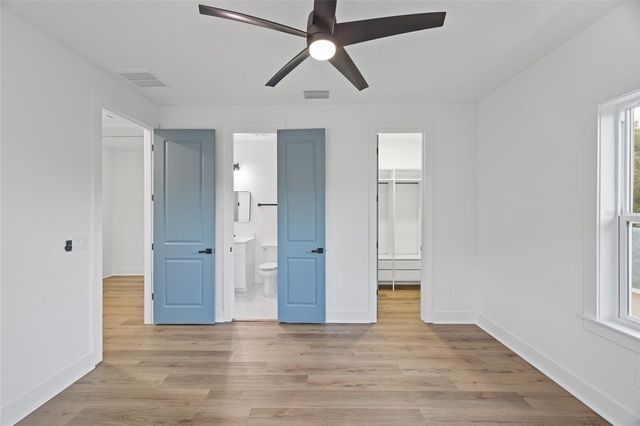 3317 W NAPOLEON AVENUE, Tampa, FL 33611