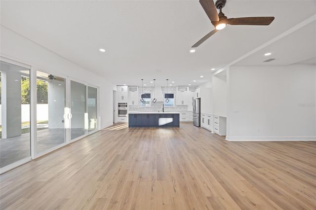 3317 W NAPOLEON AVENUE, Tampa, FL 33611