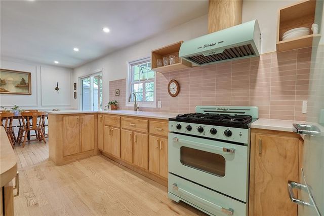 4203 W 53rd Terrace, Roeland Park, KS 66205