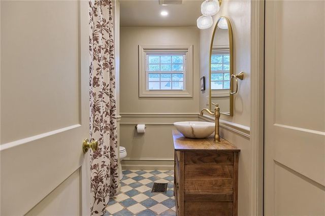 4203 W 53rd Terrace, Roeland Park, KS 66205