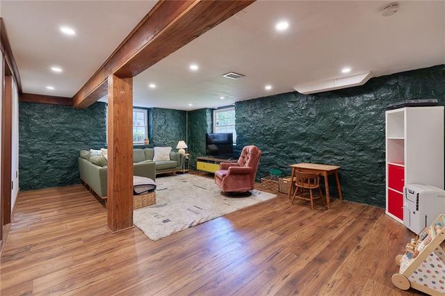 4203 W 53rd Terrace, Roeland Park, KS 66205
