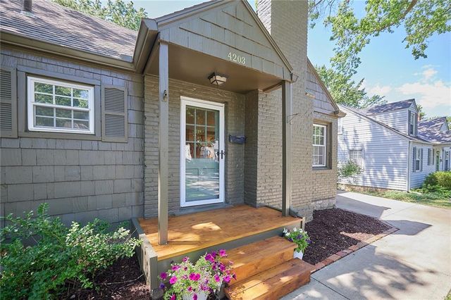 4203 W 53rd Terrace, Roeland Park, KS 66205