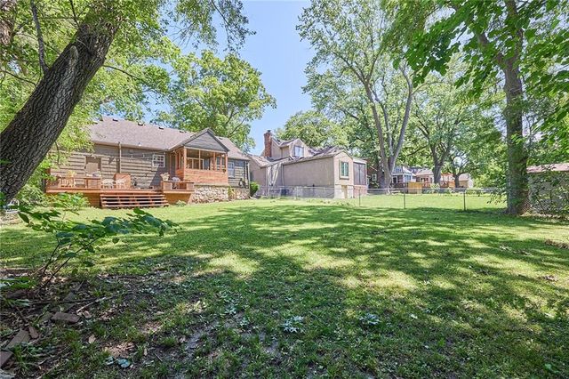 4203 W 53rd Terrace, Roeland Park, KS 66205