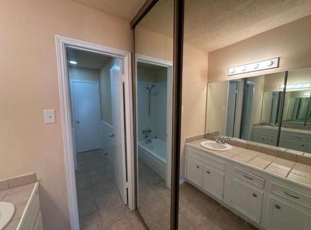 5921 Arncliffe Drive 5921, Houston, TX 77088