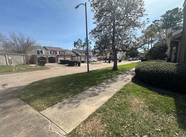 5921 Arncliffe Drive 5921, Houston, TX 77088
