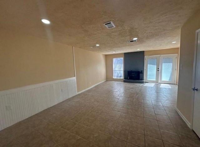 5921 Arncliffe Drive 5921, Houston, TX 77088