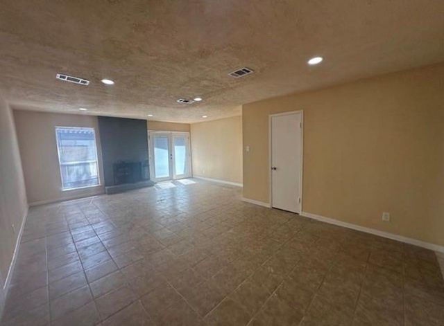 5921 Arncliffe Drive 5921, Houston, TX 77088