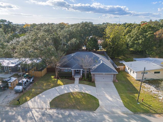 206 Forest Drive, Fort Walton Beach, FL 32547