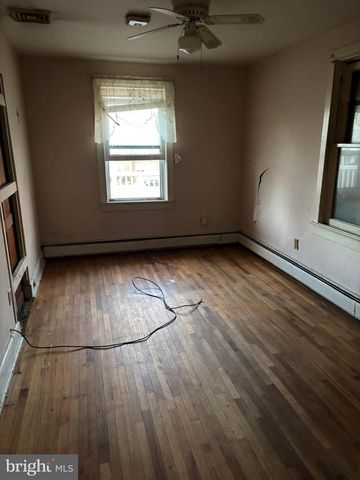 214 W FRONT ST, Florence, NJ 08518