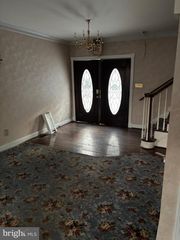 214 W FRONT ST, Florence, NJ 08518