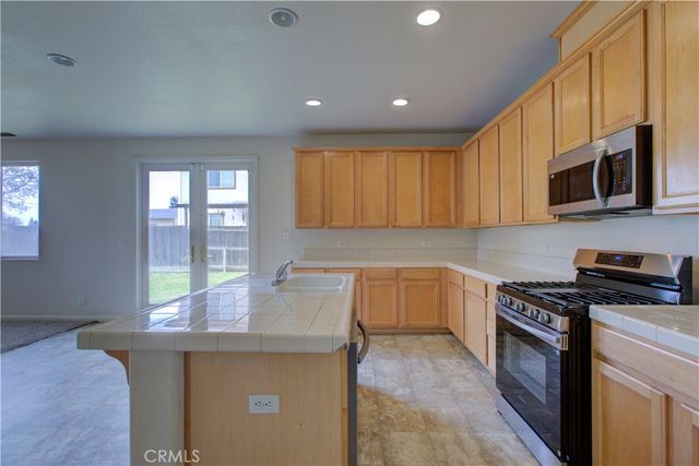 6511 Mello Court, Winton, CA 95388