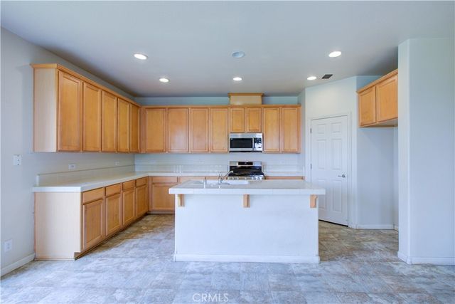 6511 Mello Court, Winton, CA 95388