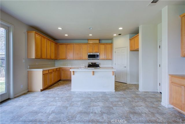 6511 Mello Court, Winton, CA 95388