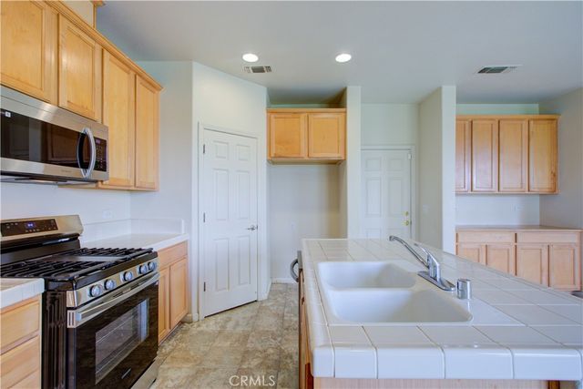 6511 Mello Court, Winton, CA 95388