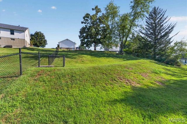 2045 Rosedale Court, Arnold, MO 63010
