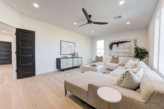 820 NW 67th Street, Oklahoma City, OK 73116