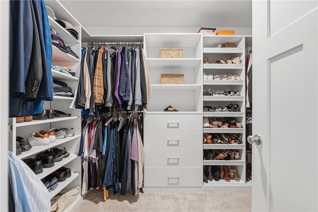 315 Stately Ct, Adams Twp, PA 16059