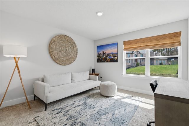 315 Stately Ct, Adams Twp, PA 16059