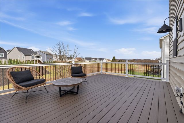 315 Stately Ct, Adams Twp, PA 16059