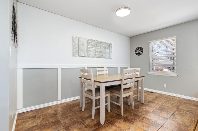 1308 S Oak Street, Grove, OK 74344