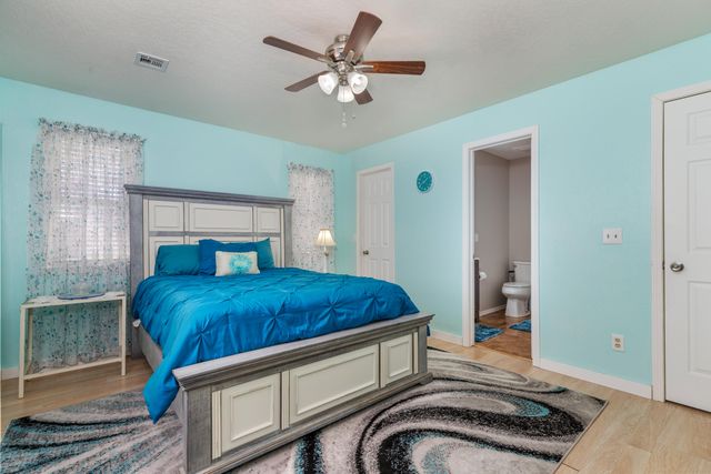 1308 S Oak Street, Grove, OK 74344