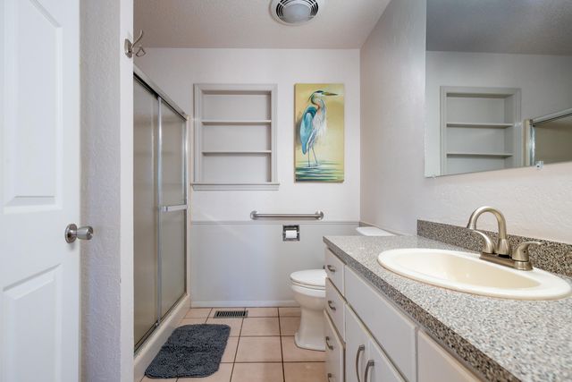 1308 S Oak Street, Grove, OK 74344