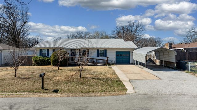 1308 S Oak Street, Grove, OK 74344