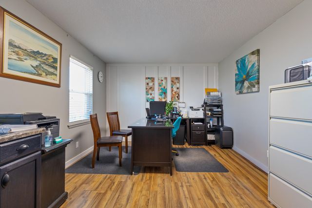 1308 S Oak Street, Grove, OK 74344