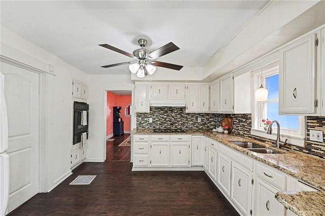 212 S 8TH Street, Kansas City, KS 66101