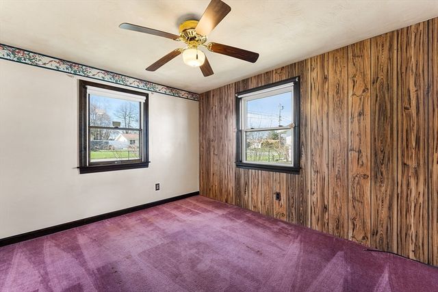 98 Brookfield Dr, Brockton, MA 02302