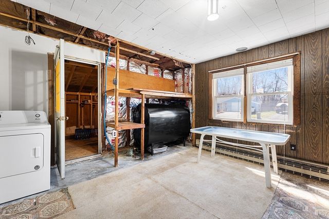 98 Brookfield Dr, Brockton, MA 02302