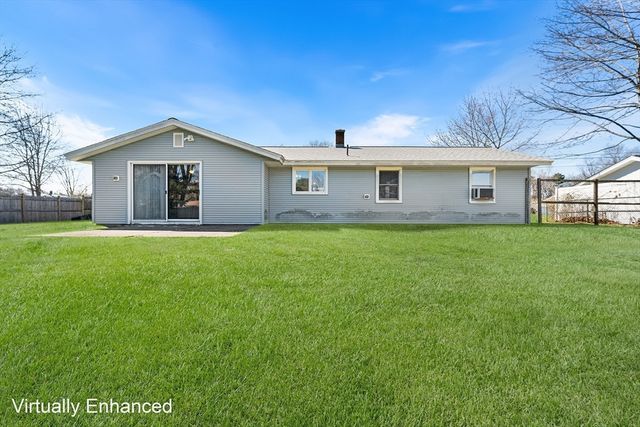 98 Brookfield Dr, Brockton, MA 02302