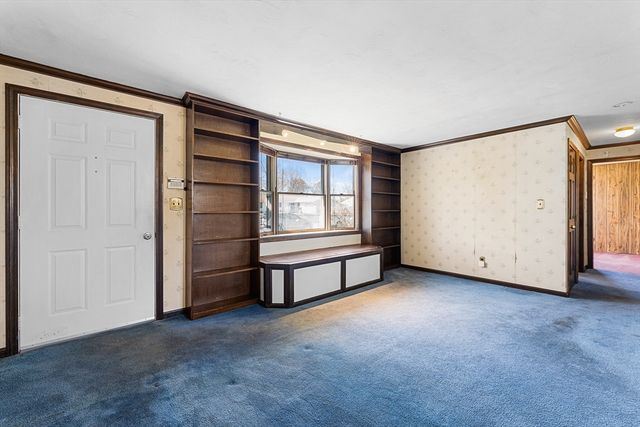 98 Brookfield Dr, Brockton, MA 02302