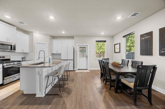 2809 Stone Branch DR, Leander, TX 78641