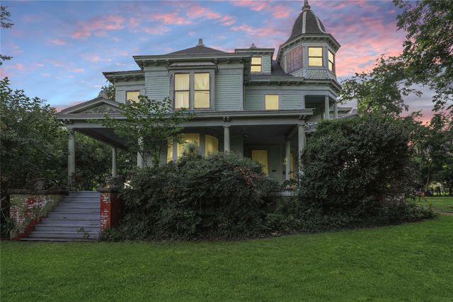 903 Parker Street, Mckinney, TX 75069