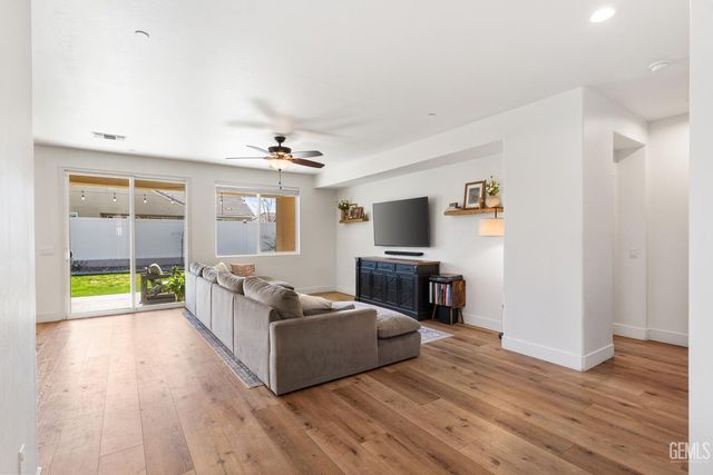 14511 Beach Aster Drive, Bakersfield, CA 93314