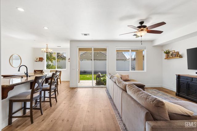 14511 Beach Aster Drive, Bakersfield, CA 93314