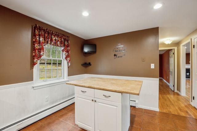 17 Fernwood Lane, Somers, CT 06071