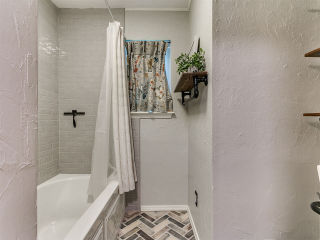 6445 Sterling, Oklahoma City, OK 73132