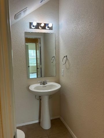 3804 NW Alpine Autumn DR, Austin, TX 78744